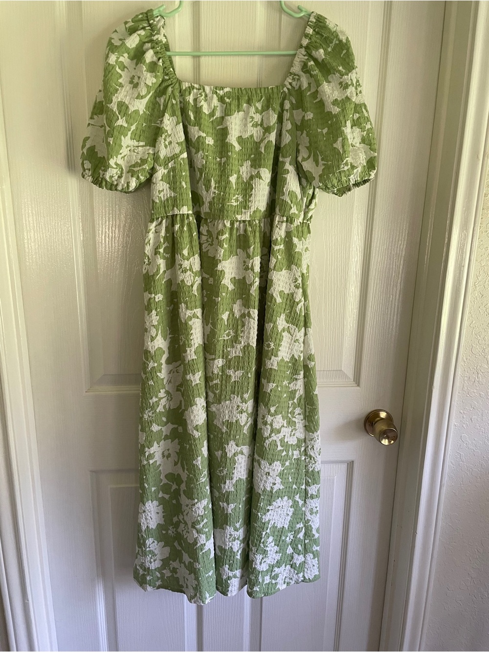 Time and Tru Green and White Floral Midi Dress